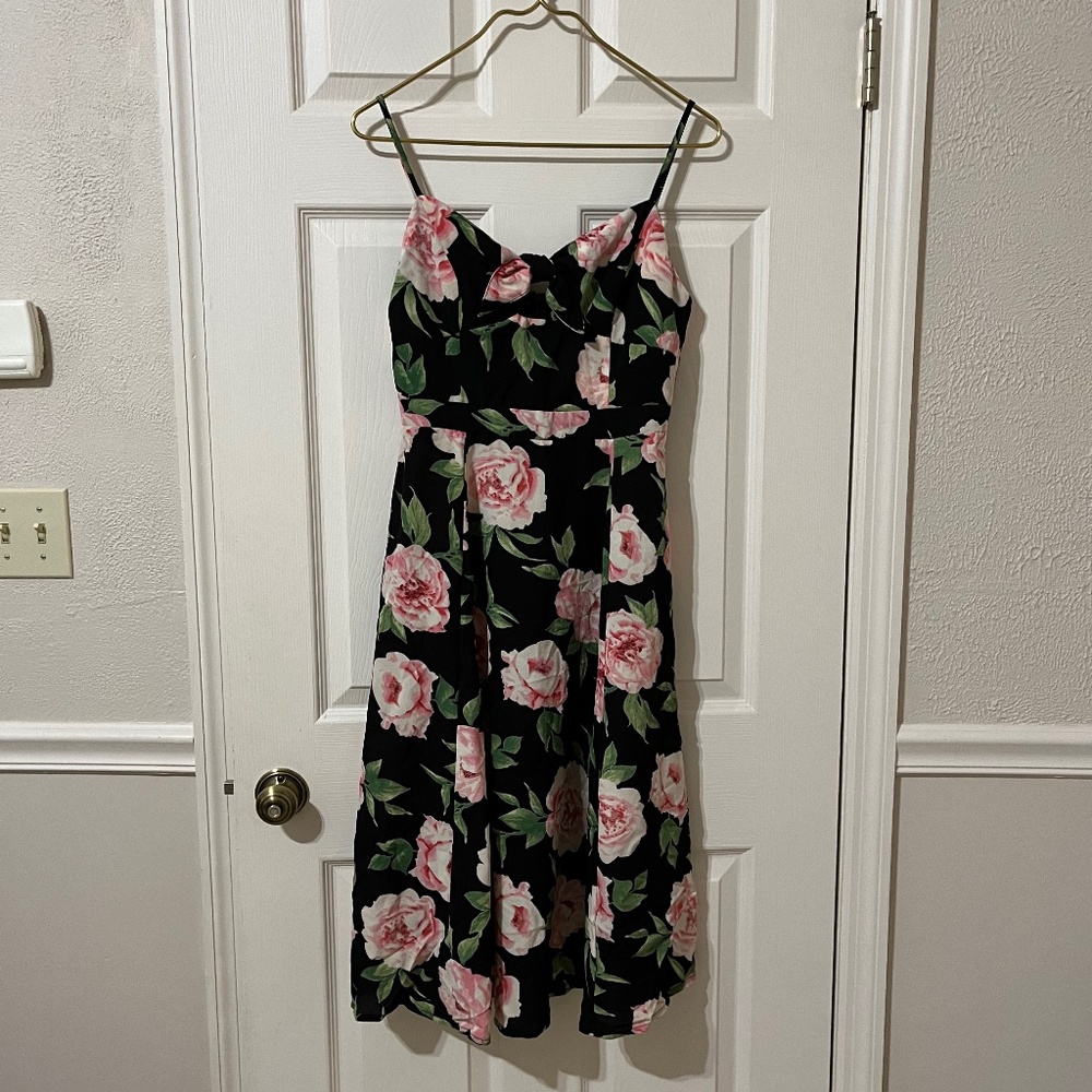 Rose black dress